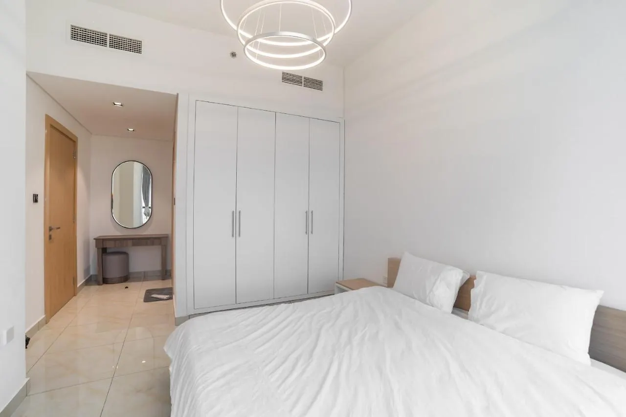 دبي Sky View Tower Apartments 0*,